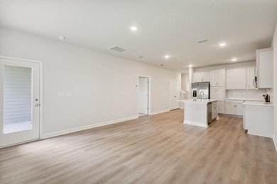 This beautifully designed 3 bedroom, 3 full bath townhome-style - photo 30