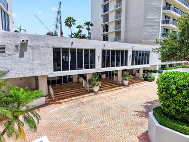 Welcome to this stylishly designed Flagler Dr. open airy one - photo 32