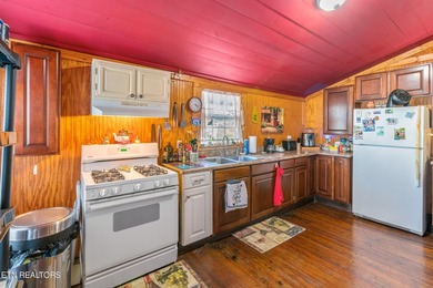 Historic charm meets contemporary living standards in this - photo 47