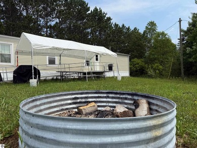 Escape to your own private Northern Michigan retreat with this - photo 3