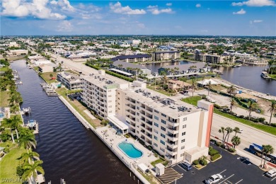 Caloosahatchee River - Lee County Condo For Sale in Cape Coral Florida