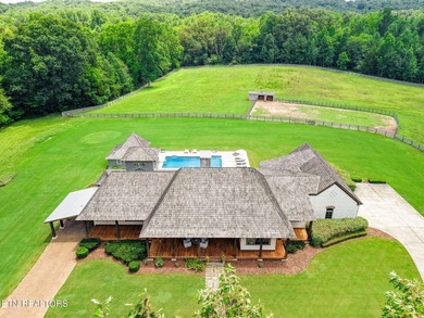 Welcome to a truly one-of-a-kind custom estate nestled on 17 - photo 5