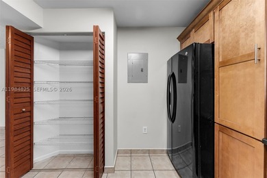 Beautiful first-floor unit featuring 2 bedrooms & 2 bathrooms - photo 12