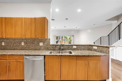 Welcome to the best-priced, newer-built [2006] 2 story luxury - photo 3