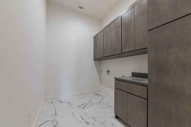 LUXURY LIVING IN TUSCAN VILLAGE--CONTEMPORARY CRESCENT ESTATES - photo 23