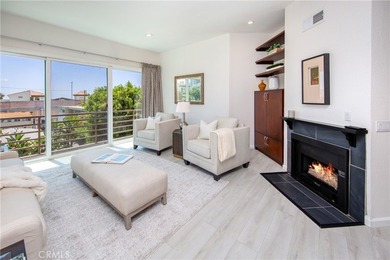 A Stunning 2-Bedroom Condo in the Heart of Brentwood! Located on