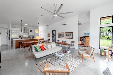 Coastal Retreat in Lamar - Mid-Century Modern Escape for - photo 3
