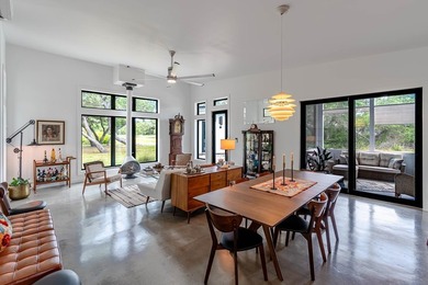 Coastal Retreat in Lamar - Mid-Century Modern Escape for - photo 7