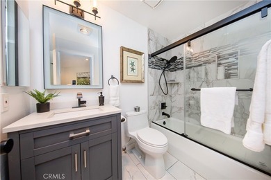 A Stunning 2-Bedroom Condo in the Heart of Brentwood! Located on