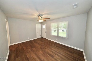 Charming Remodeled Brick Ranch Near the Pamlico River! Don't - photo 3