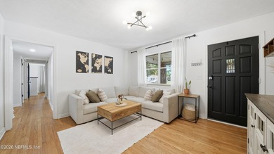 Welcome home to this beautifully remodeled 3-bedroom, 2-bath - photo 8