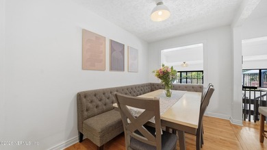 Welcome home to this beautifully remodeled 3-bedroom, 2-bath - photo 9