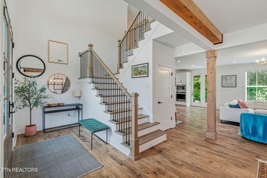Welcome to 651 Little Turkey Lane, a beautifully appointed - photo 8