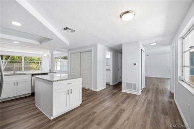 Make sure to check out the Virtual Tour for a 3D Model w/ - photo 10