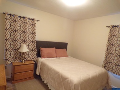 YOU MUST SEE; Beautifully remodeled/move-in ready, top of the