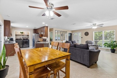 Welcome home to this lovingly maintained 4-bedroom, 2-bathroom - photo 12