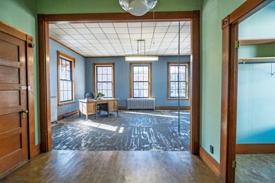 Entry only listing. Please contact seller for showings - photo 12