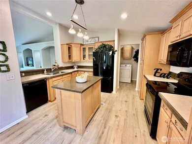 Lovely open and airy manufactured home in the Scott Lake - photo 12