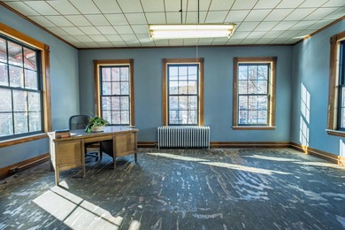 Entry only listing. Please contact seller for showings - photo 13
