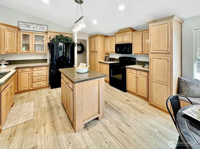 Lovely open and airy manufactured home in the Scott Lake - photo 13