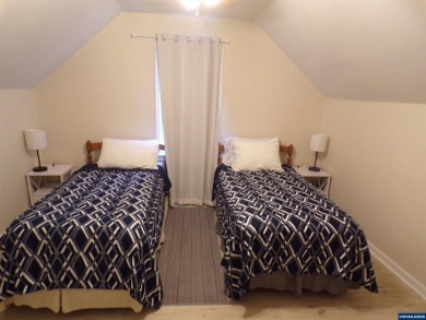 YOU MUST SEE; Beautifully remodeled/move-in ready, top of the