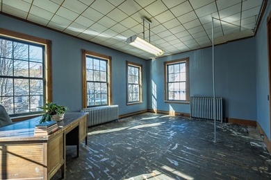 Entry only listing. Please contact seller for showings - photo 14