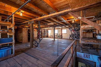Entry only listing. Please contact seller for showings - photo 16