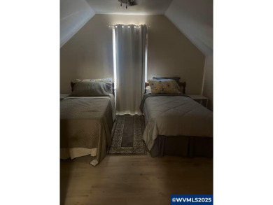 YOU MUST SEE; Beautifully remodeled/move-in ready, top of the