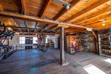 Entry only listing. Please contact seller for showings - photo 17