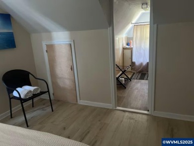 YOU MUST SEE; Beautifully remodeled/move-in ready, top of the