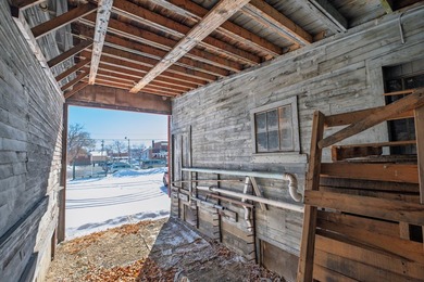 Entry only listing. Please contact seller for showings - photo 20