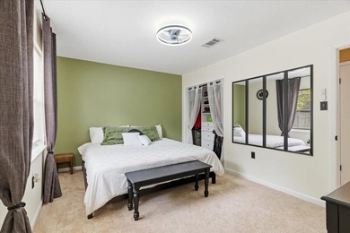 Welcome home to this lovingly maintained 4-bedroom, 2-bathroom - photo 30