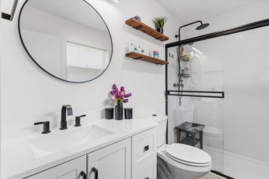 Welcome home to this lovingly maintained 4-bedroom, 2-bathroom - photo 33