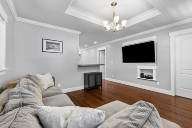 Beautiful 3 Bedroom, 2 Bathroom Craftsman-style home - photo 8
