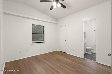 Welcome home to this charming 3-bedroom, 2-bathroom residence - photo 9