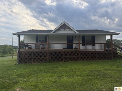 COUNTRY CHARM WITH MODERN UPDATES! Looking for peaceful country - photo 2
