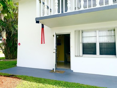 Welcome to this charming rare 1st floor corner, 2 bedroom, 2 - photo 4