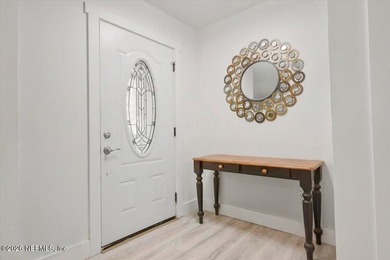 Discover this beautifully updated 3-bedroom, 2-bath home - photo 6