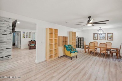 Discover this beautifully updated 3-bedroom, 2-bath home - photo 7