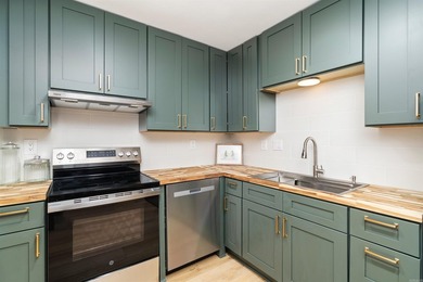 PRICE IMPROVEMENT!! Welcome to your private treetop sanctuary in - photo 11