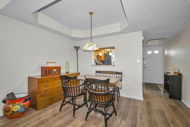 Freshly painted. all neutral creamy white! and all NEW flooring - photo 11