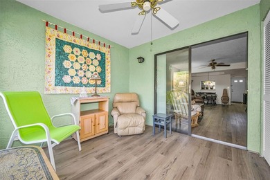 Freshly painted. all neutral creamy white! and all NEW flooring - photo 27