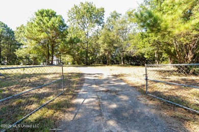 A truly rare opportunity! Over 3 acres of waterfront property on - photo 2