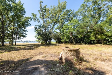 A truly rare opportunity! Over 3 acres of waterfront property on - photo 4