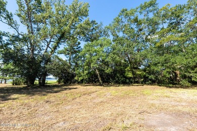 A truly rare opportunity! Over 3 acres of waterfront property on - photo 6