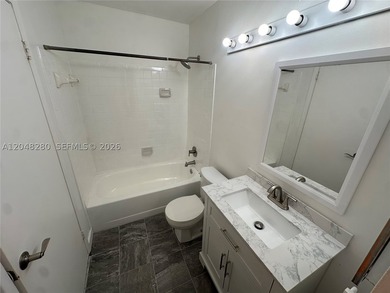 Tastefully remodeled 2 bedroom, 2 bathroom condo in the heart of - photo 8