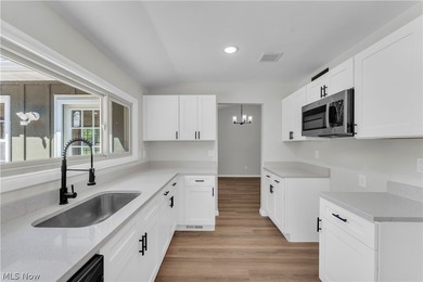 Beautifully updated and move-in ready ranch-style slab is - photo 15