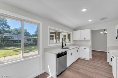 Beautifully updated and move-in ready ranch-style slab is - photo 17