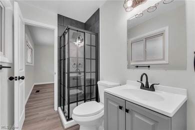 Beautifully updated and move-in ready ranch-style slab is - photo 23