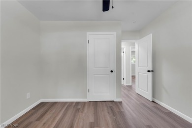 Beautifully updated and move-in ready ranch-style slab is - photo 30